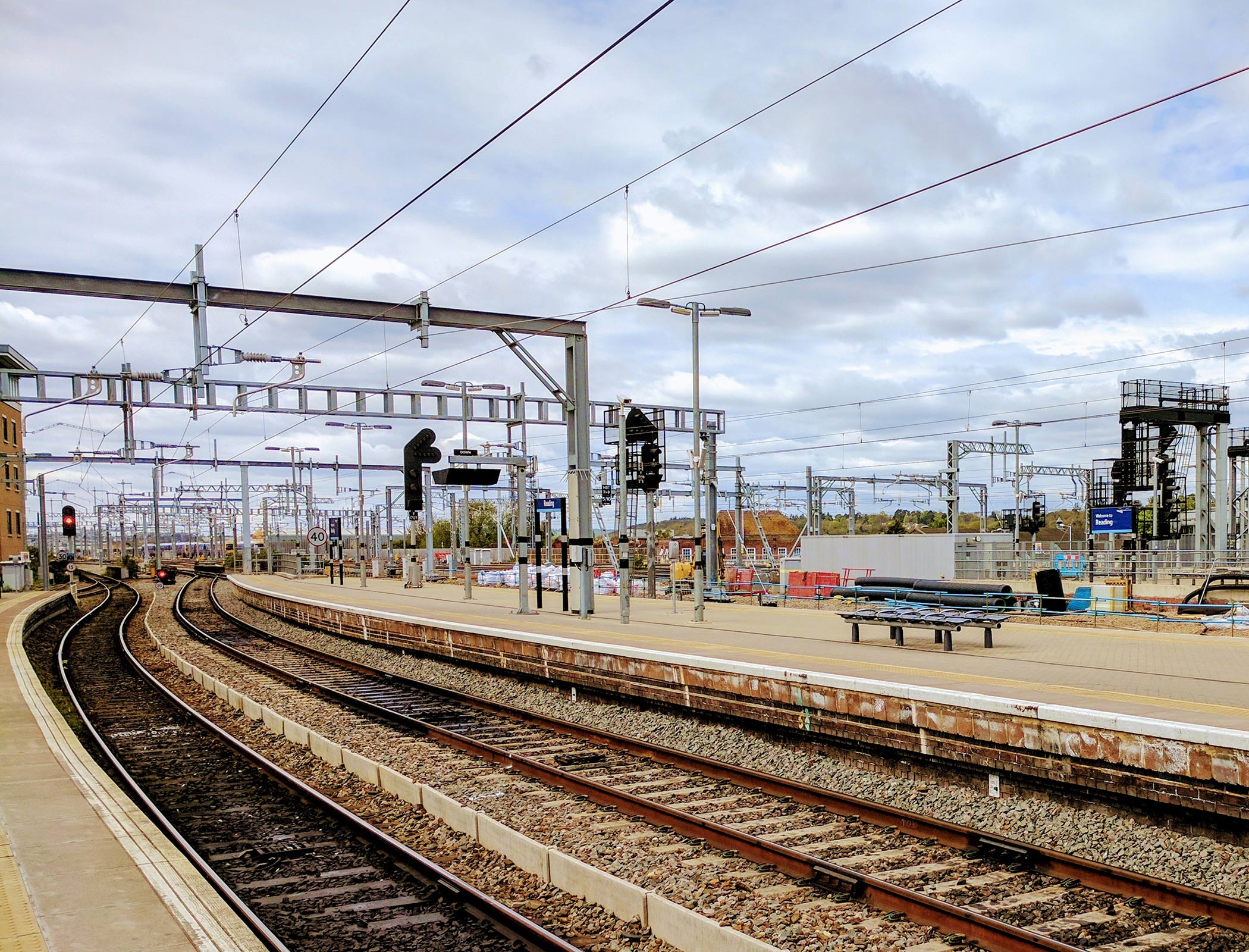£1bn plan to install digital signalling on railways draws ire from unions