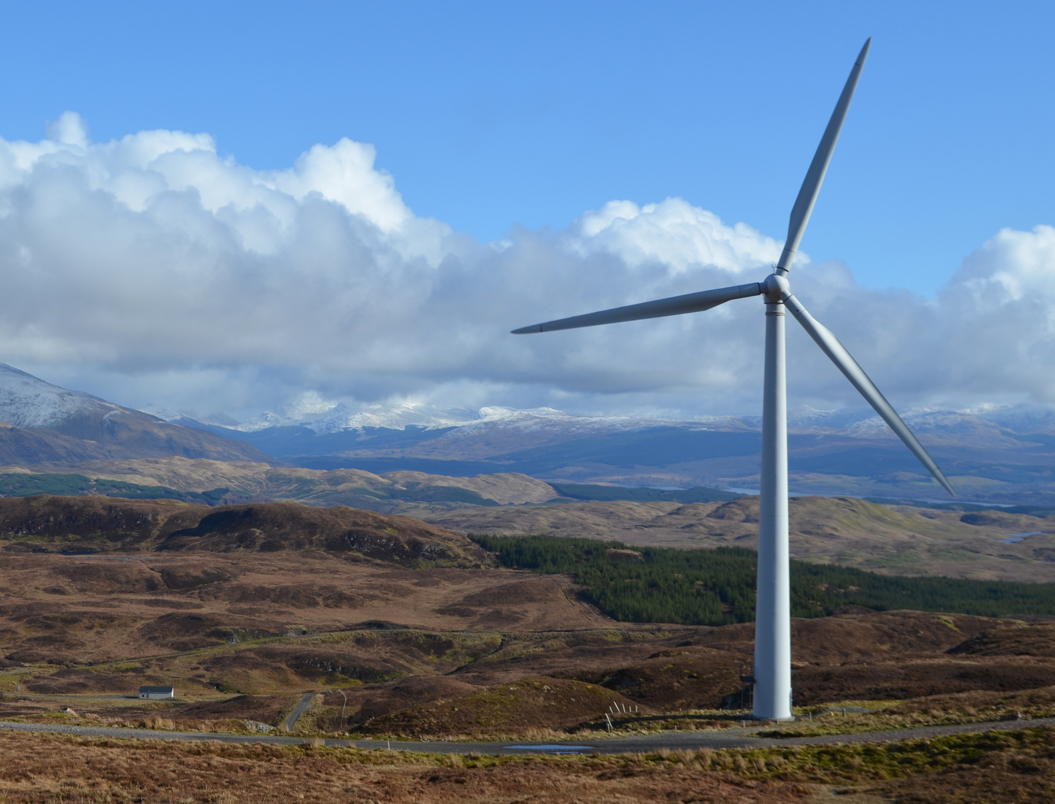 Labour Party pledges to turn UK into a clean energy superpower by 2030
