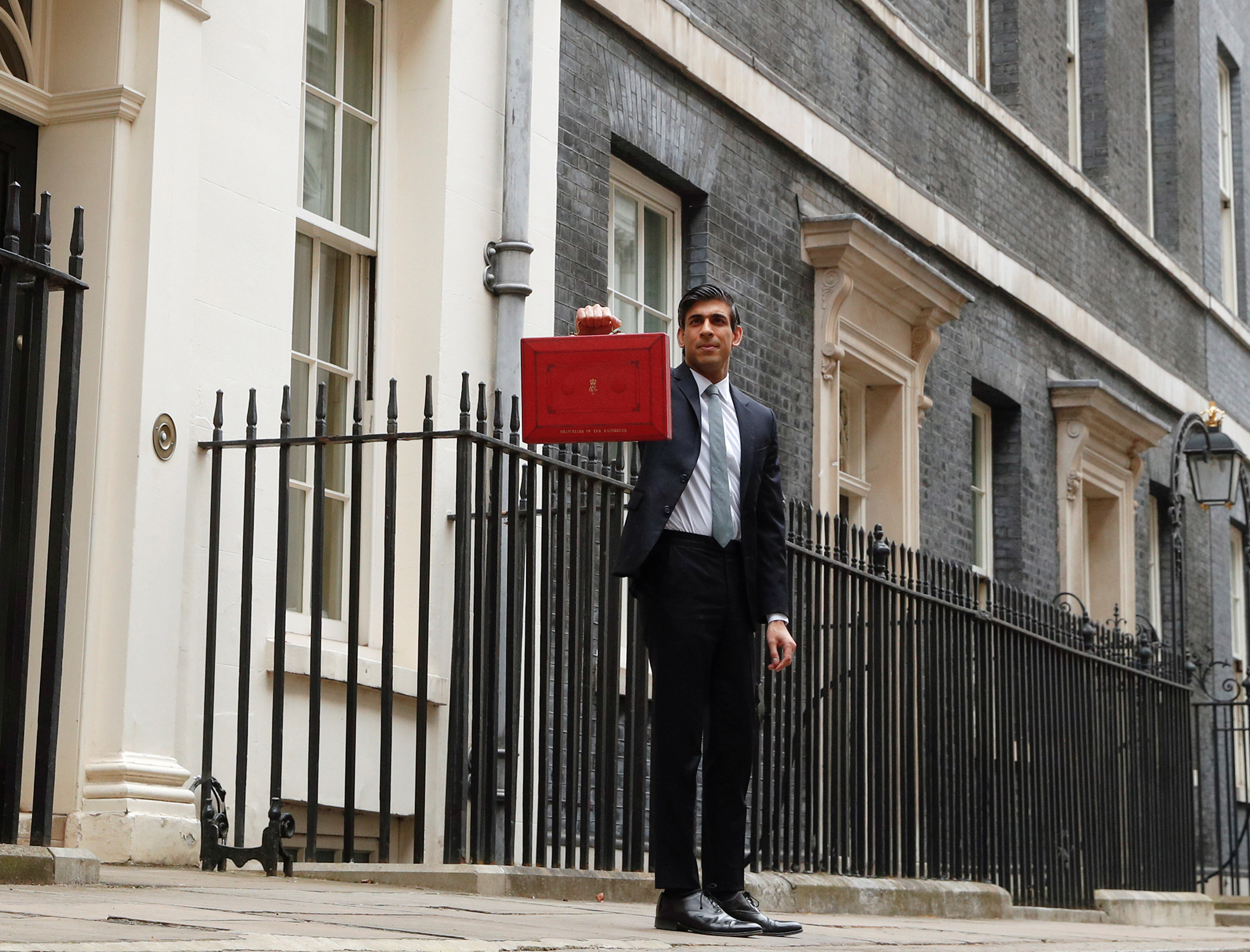 Sunak announces £15bn emergency package to mitigate cost of living crisis