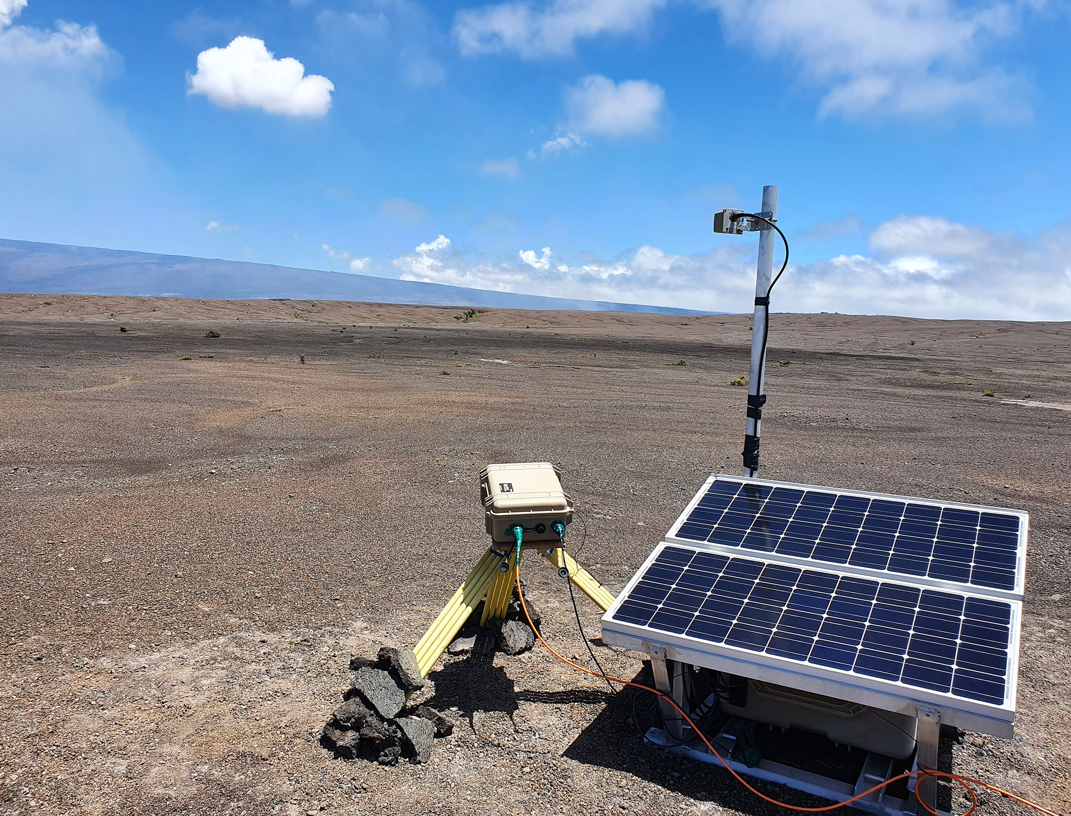 Volcanic eruption predictions improved using 3D-printed camera