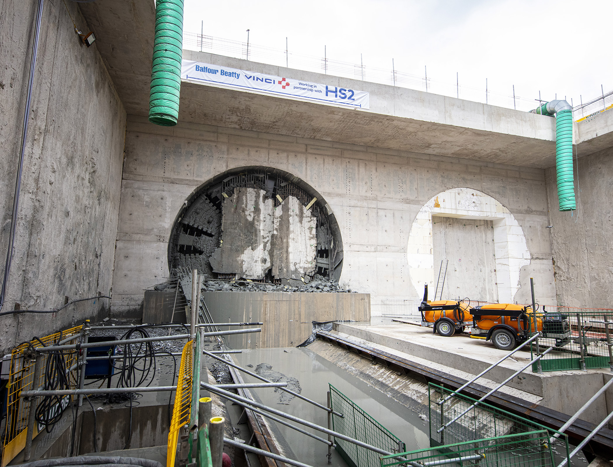 HS2 makes first tunnel breakthrough with 2000-tonne boring machine named Dorothy