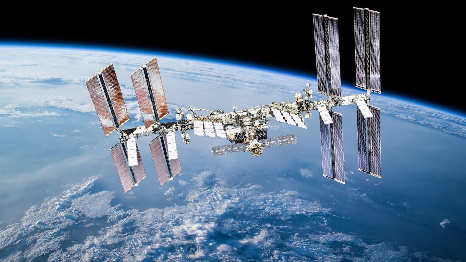 SpaceX wins $843m Nasa contract to deorbit ISS