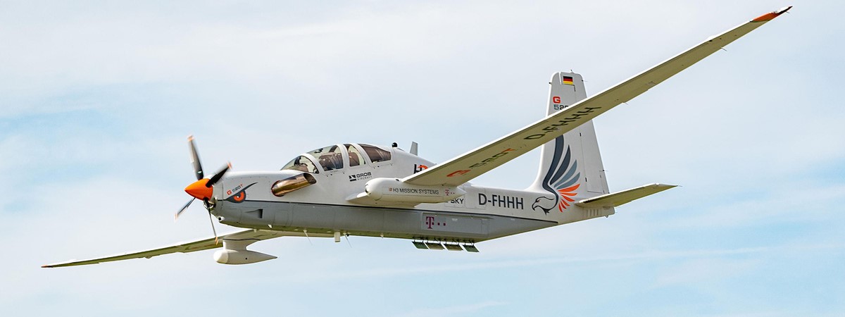 Stratospheric 4G network realised with antennas fitted to plane