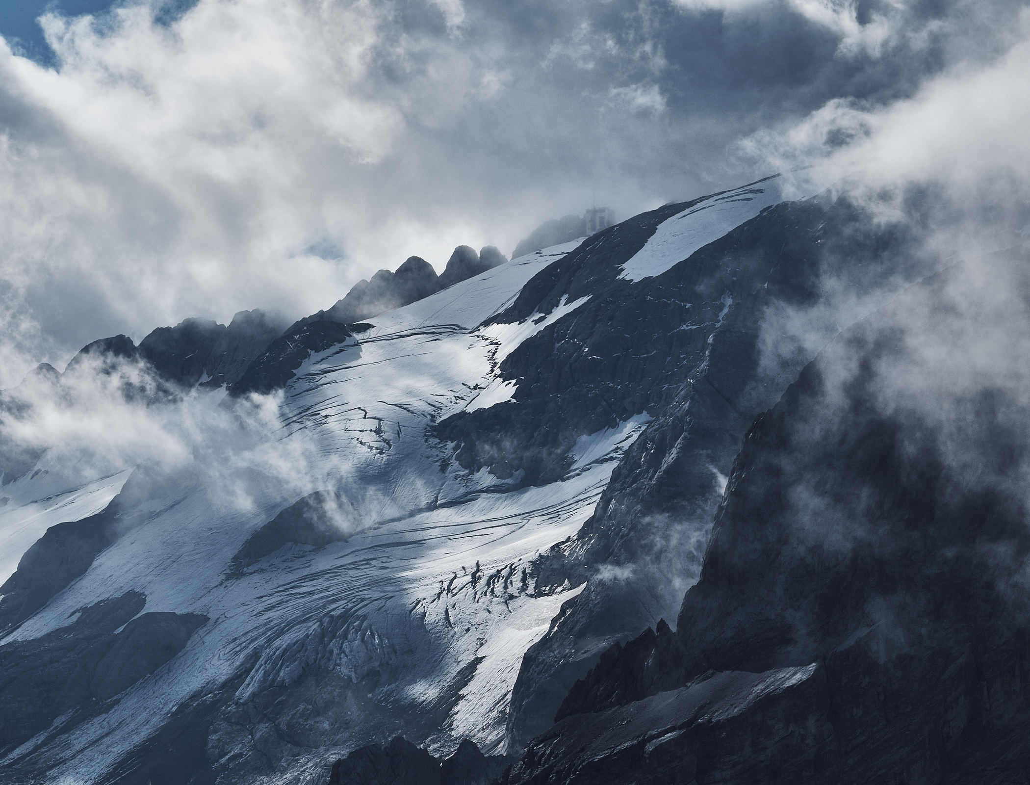 Thermal drones seek survivors of Italian Alps glacier collapse