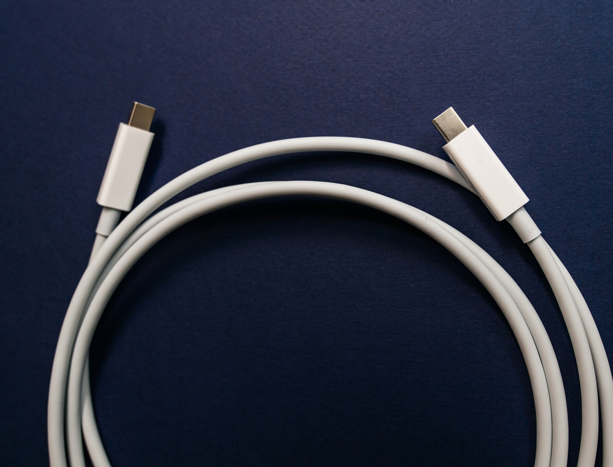 EU agrees to impose common USB-C charger
