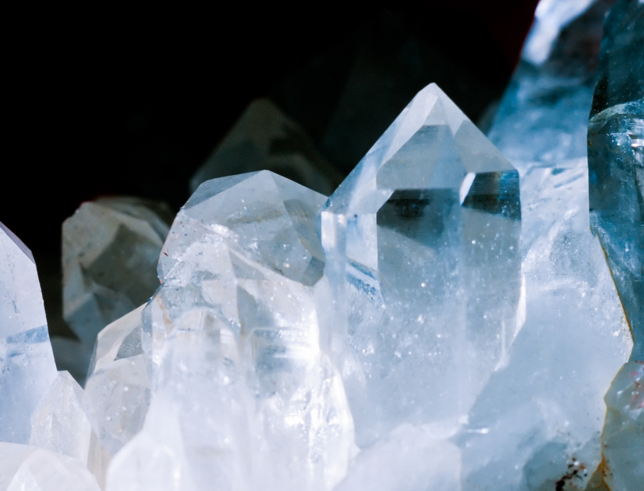 Organic crystals might serve as smart engineering materials