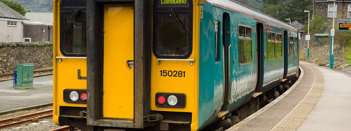 Welsh train system needs urgent upgrades and electrification, MPs say