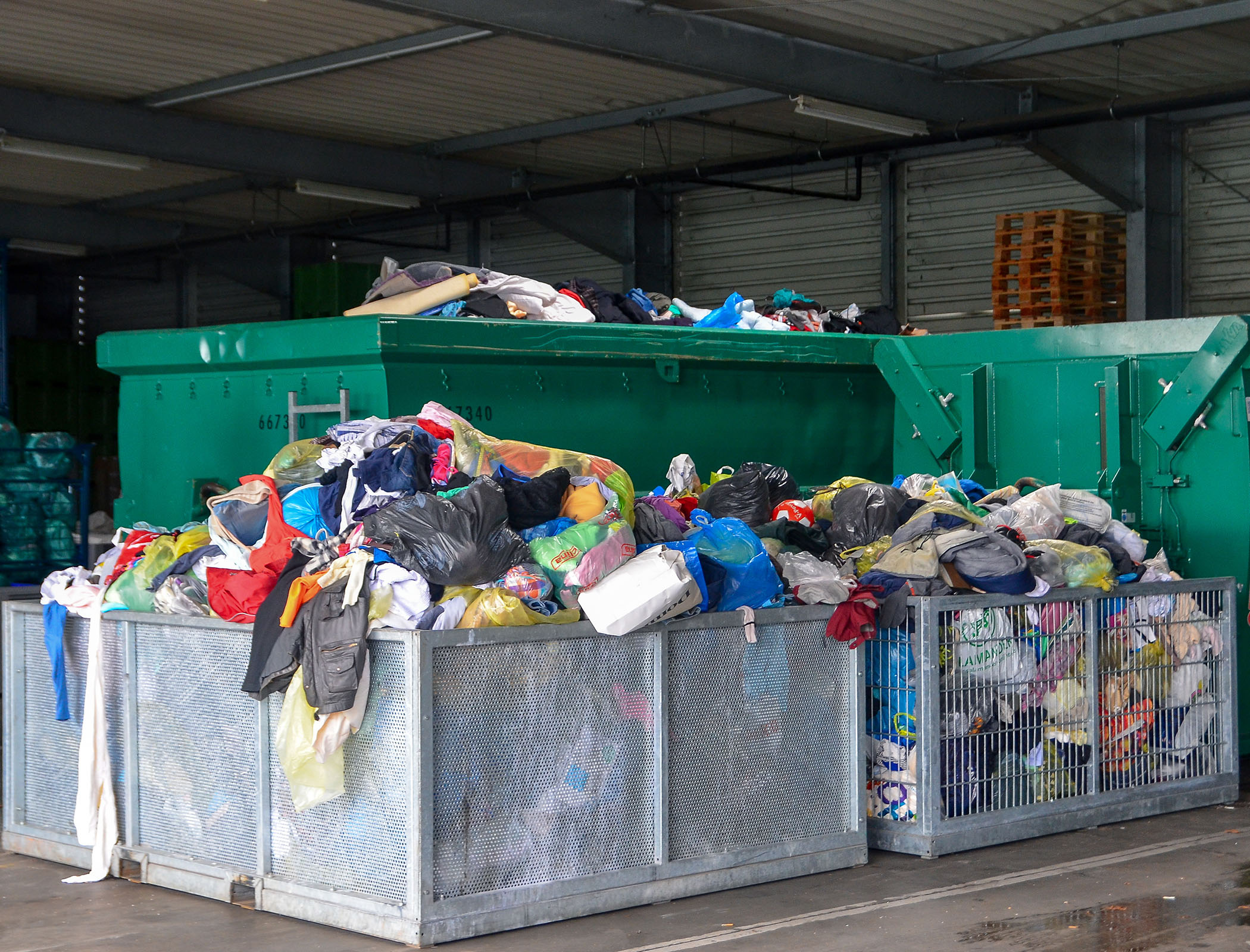 Emissions from waste textiles could be cut with chemical sorting process