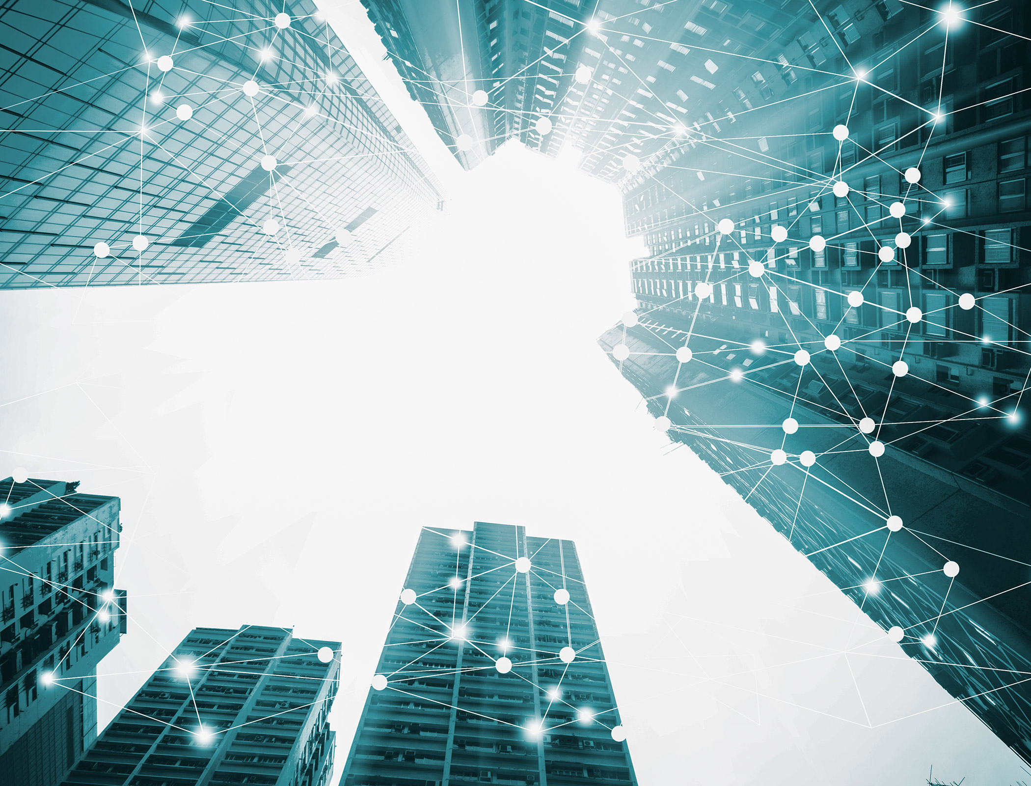 Device provides 5G signal and wireless power to IoT devices simultaneously
