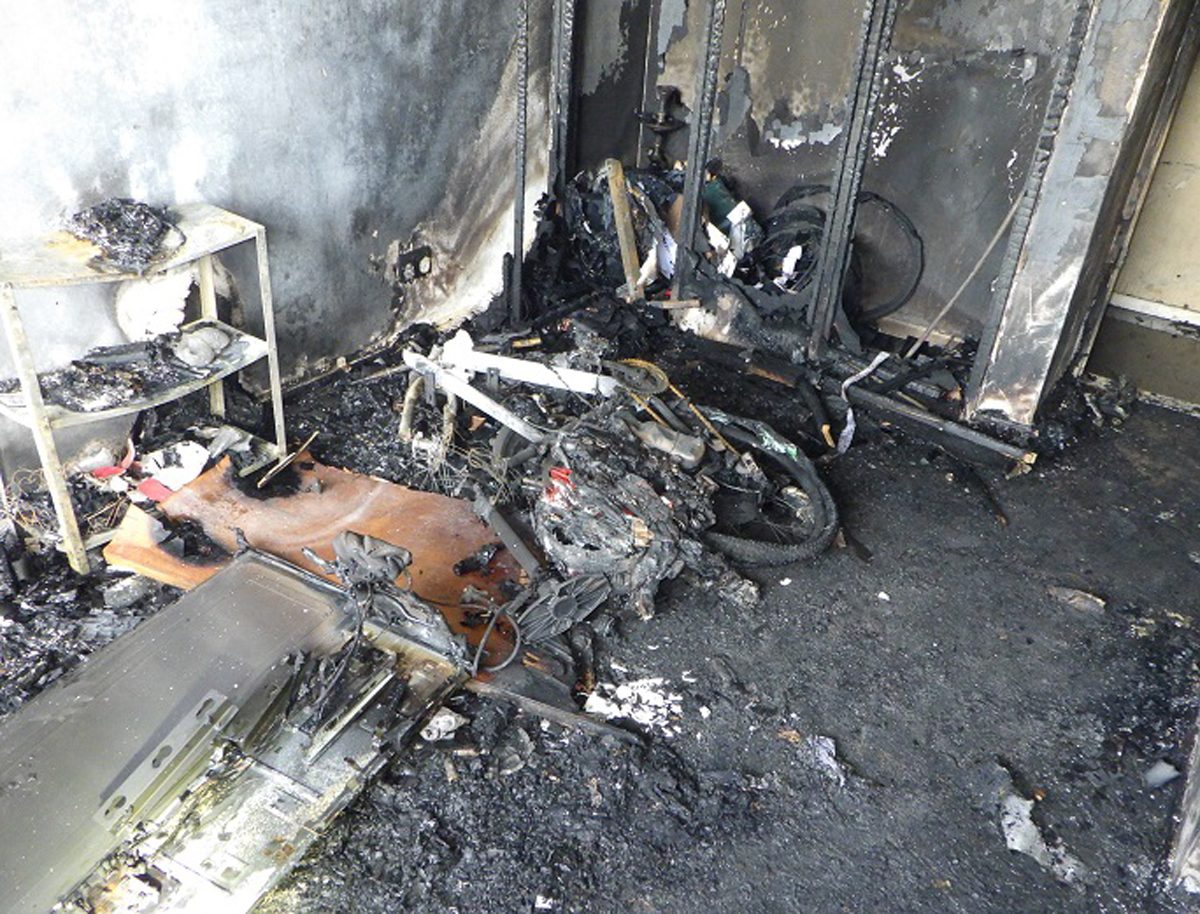 Firefighters issue lithium battery warning after huge London blaze