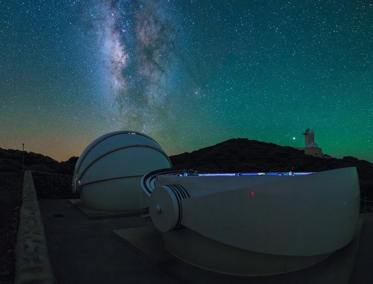 La Palma telescope observes the collisions of dead suns
