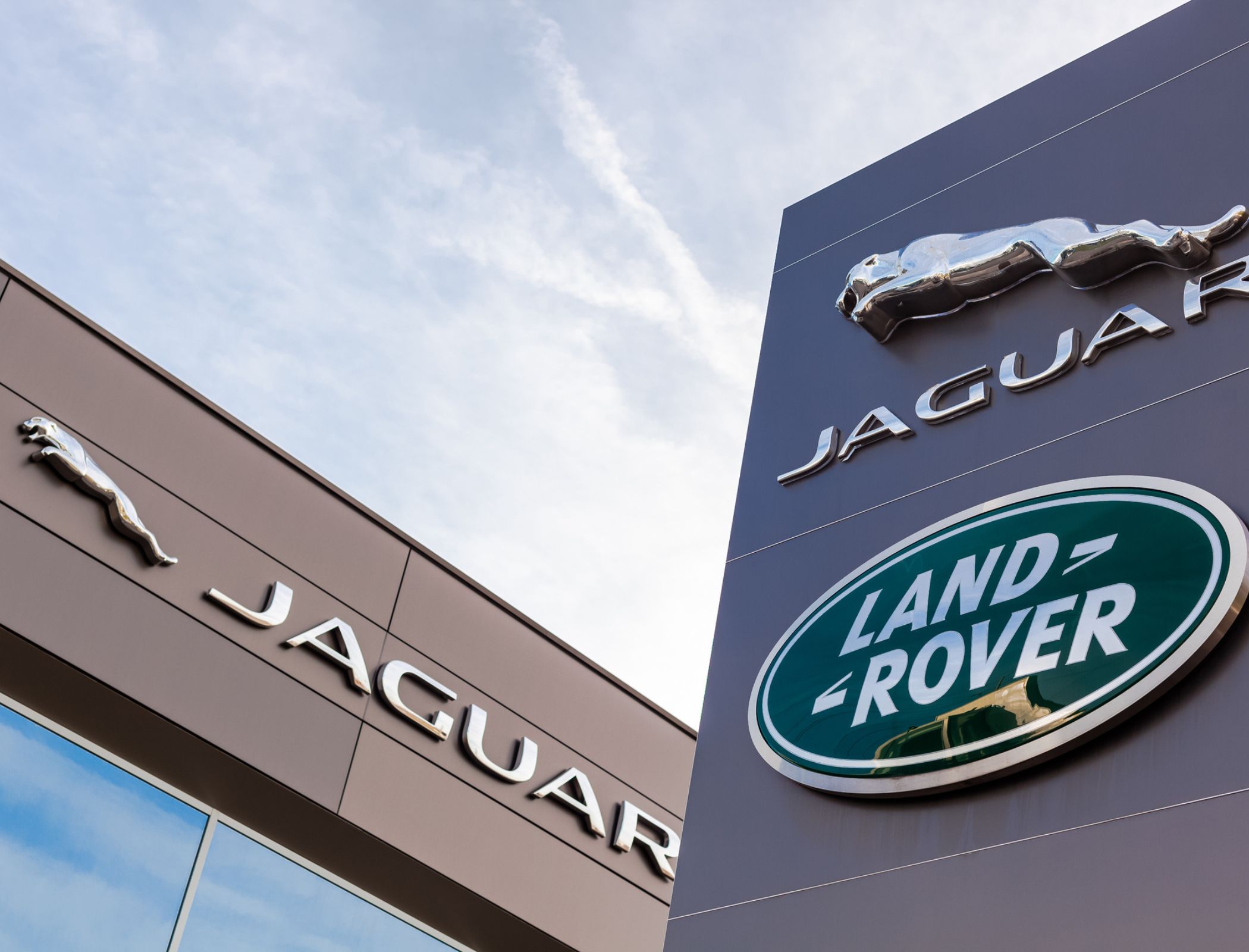Jaguar Land Rover to open three autonomous cars tech hubs in Europe