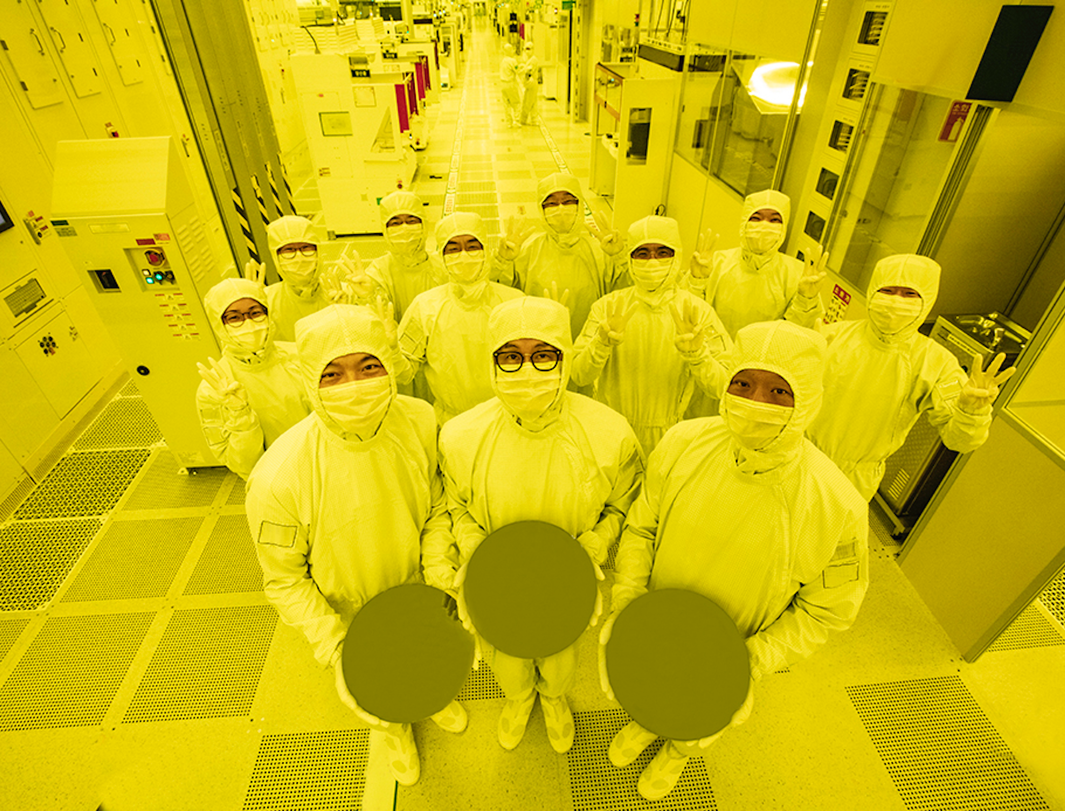 Samsung begins mass production of most advanced chip technology to date