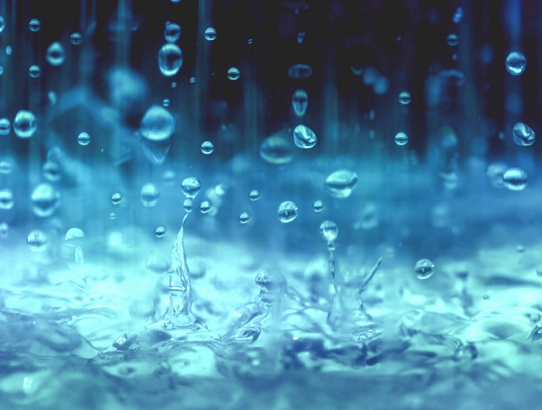 Drone transitions from air to water in less than a second
