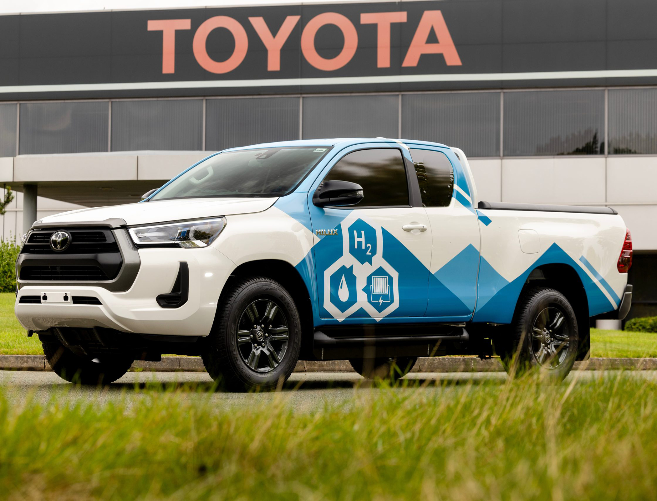 Toyota’s hydrogen-powered Hilux pick-up truck to be manufactured in the UK