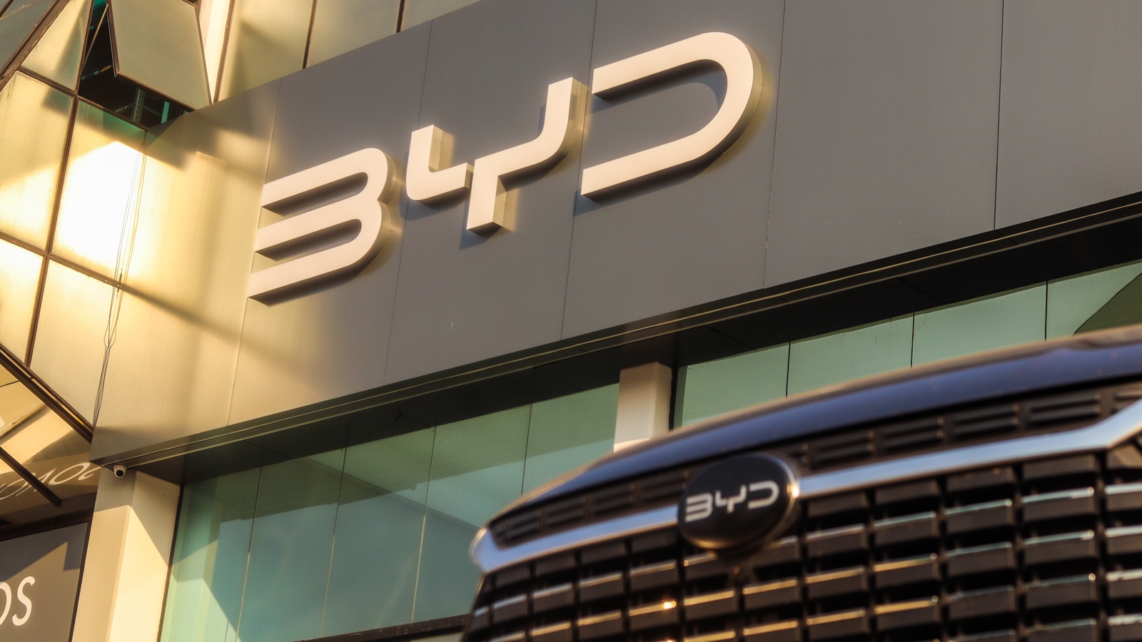 BYD unveils EV fast charger that can boost range by 400km on a 5-minute charge