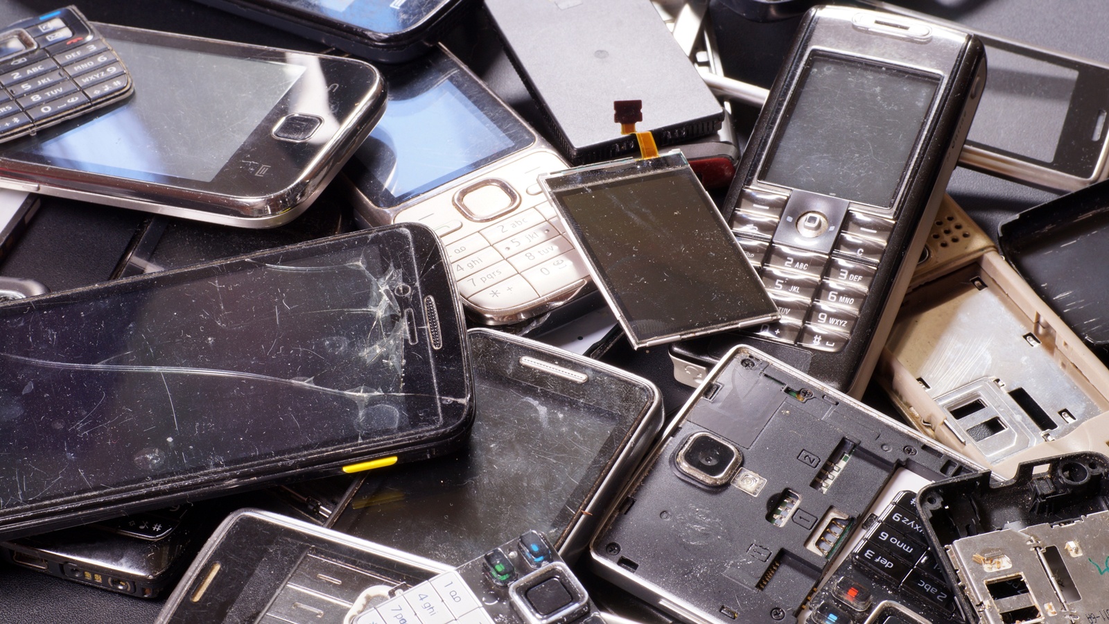Next month’s 3G switch-off will create torrent of UK e-waste, study finds
