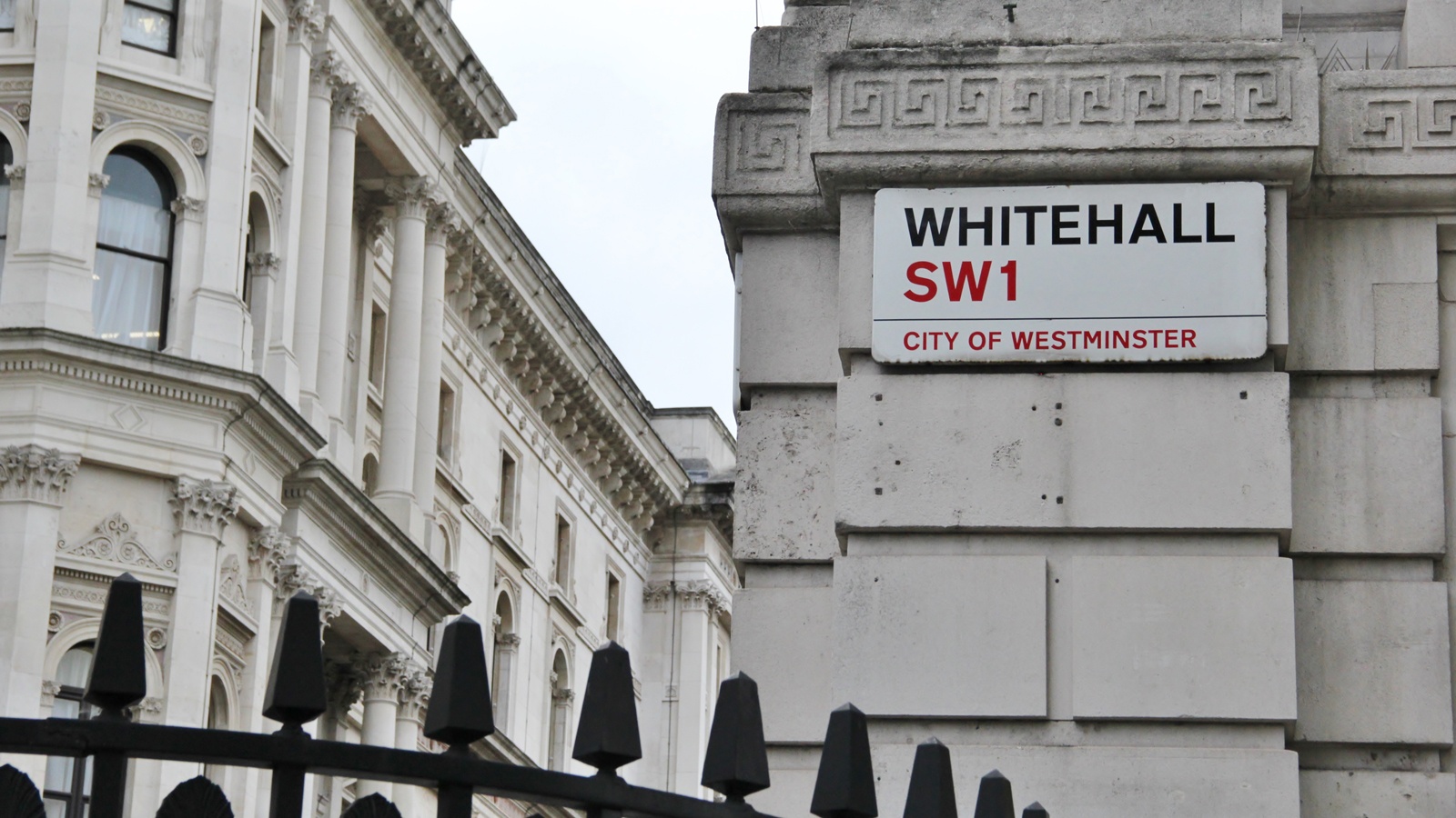 UK plans for AI-powered civil service risk collapse under outdated tech and skills deficit