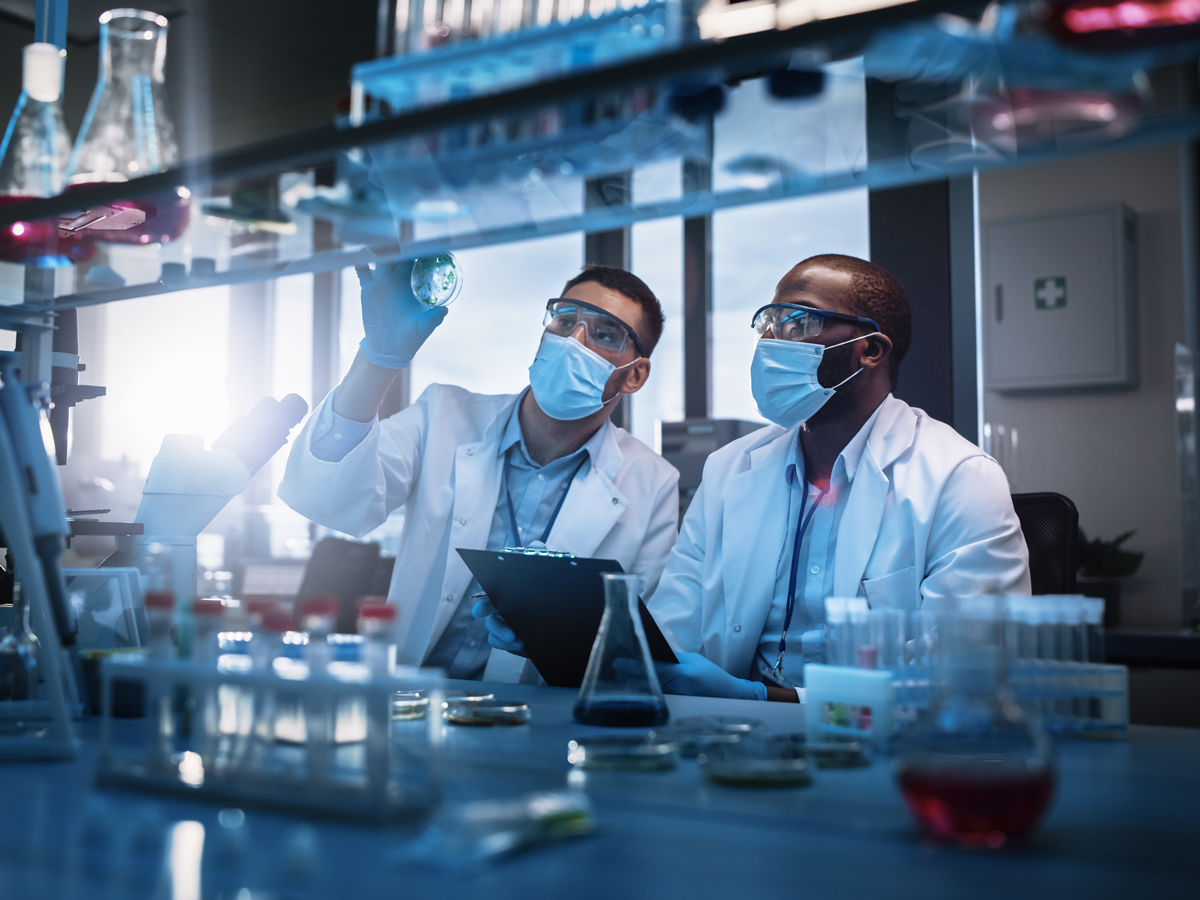 Growth in UK’s science sector hampered by lack of lab space, report suggests