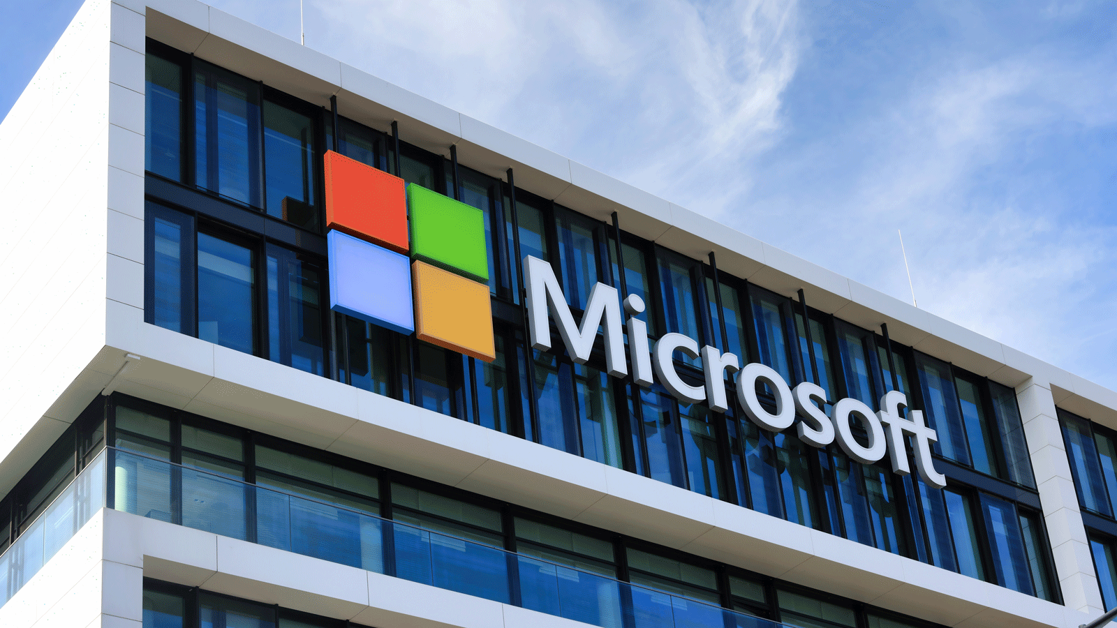 Major global IT outage involving Microsoft PCs causing mass disruption around the world