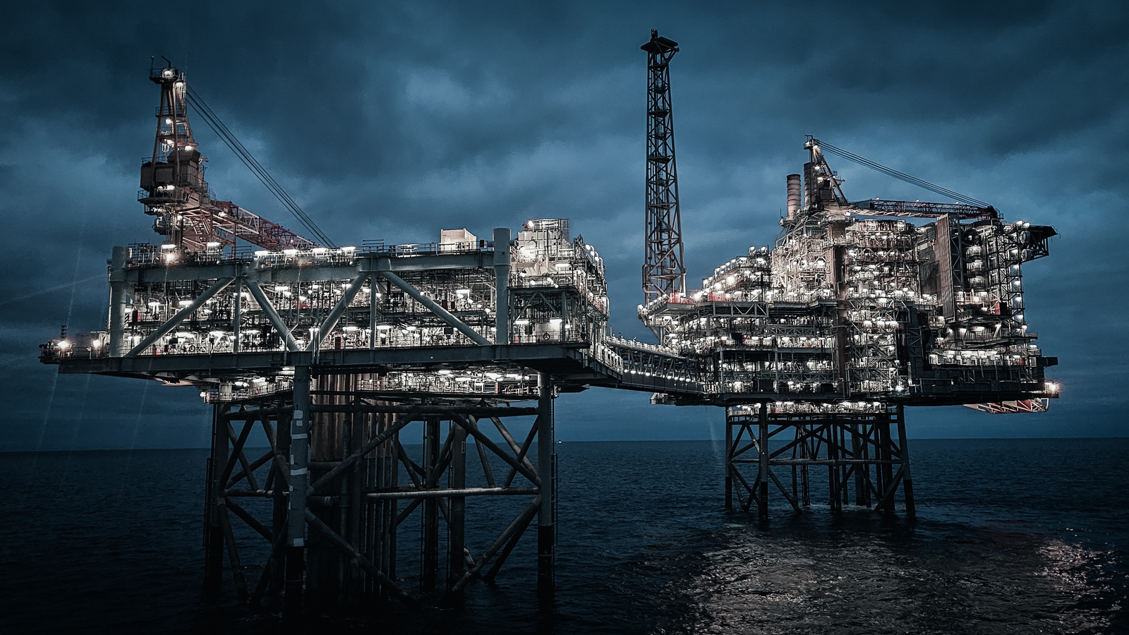 North Sea oil and gas operators must keep on track with emission cuts, says industry regulator