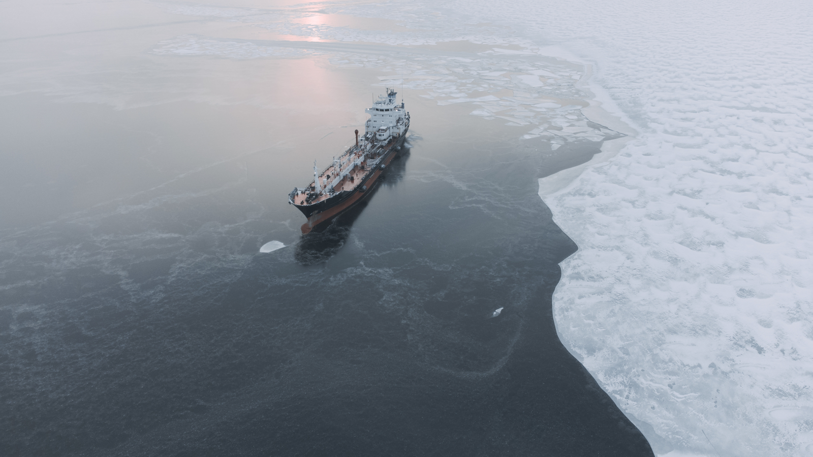 Vessels in Arctic waters now banned from using and carrying ‘dirty’ HFO