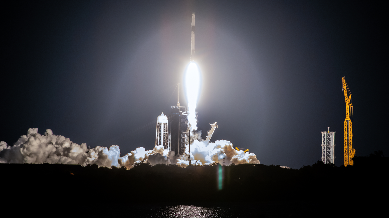 SpaceX launches Odysseus lunar lander