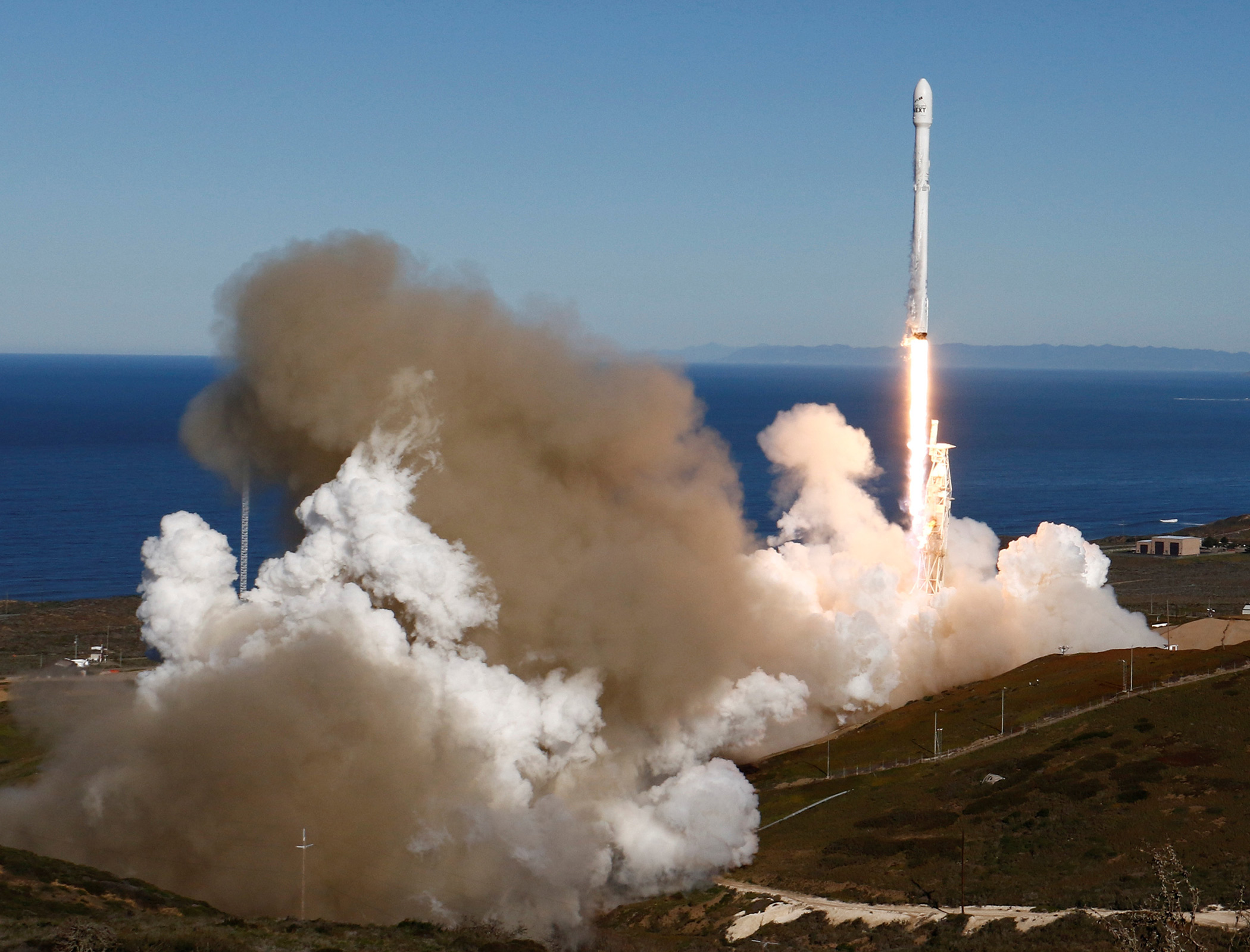 SpaceX to launch US spy satellites with reusable rocket boosters