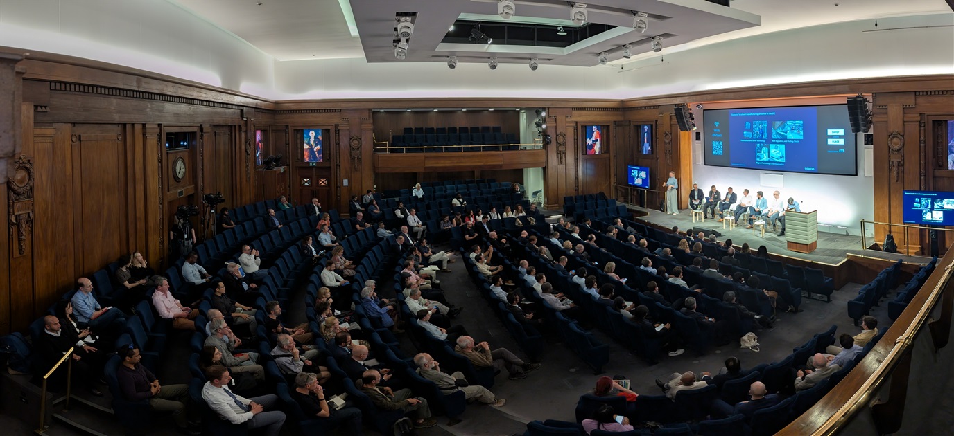 Panoramic view of Kelvin Lecture Theatre