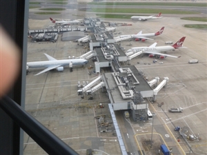 3637cb20eb42ad2d96e911fcac509dc8-huge-view-from-the-control-tower---heathrow.jpg
