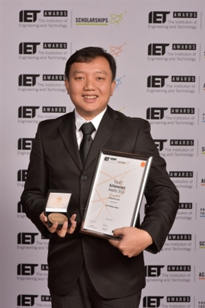 b864c96a2fafe9cd586dd1cea83359f5-huge-cheng-chia-loon-with-medal-and-cert-2.jpg