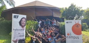 7a2305b63b85b5e9ef68718aa3f92048-huge-team-building-2.jpg