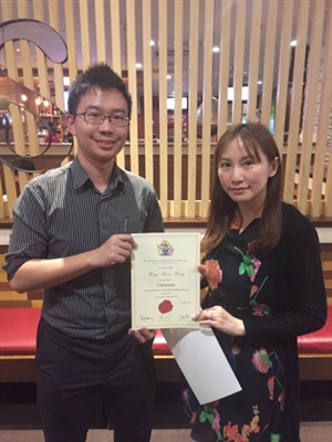 b16317be9133547b91127a880c0f2c0f-huge-michael-with-certificate.jpg