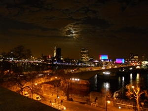 a494bfaeb31b24119bf45536dde1e5e9-huge-london-skyline-night.jpg