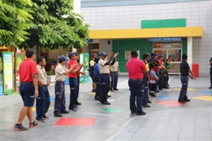 2b7559ec843871f22e2b9af19a33ae30-huge-2139198b5334dbcd5793cb5db3b68bf3-original-pic2.jpg