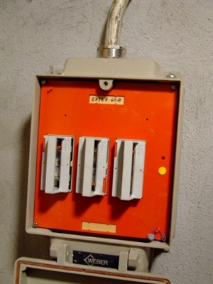 afdedb2b01eaf995eab82785ed6099a6-huge-14-main-fuse.jpg