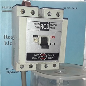ecfafcfa1be67835e96453db00ec6d5a-original-tails-2.jpg