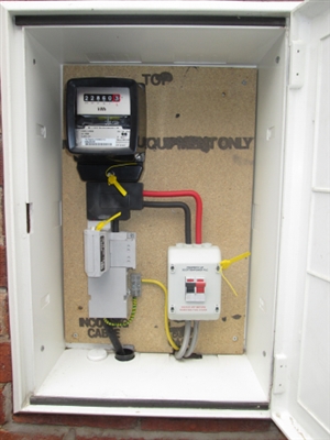 0be5618116a93cfa0f60babf2db11f01-huge-2015.05.23---electricity--gas-meter-002.jpg