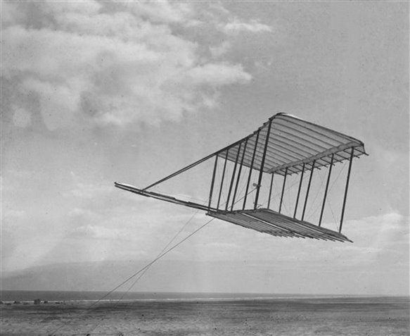 A glider in the air, without a pilot